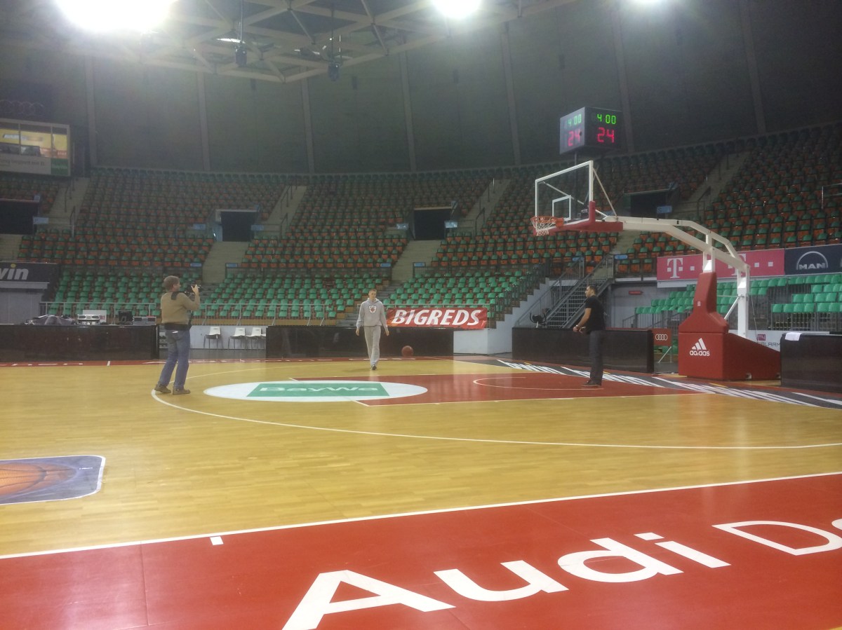 Mit Tim Hasbargen im Audi Dome
