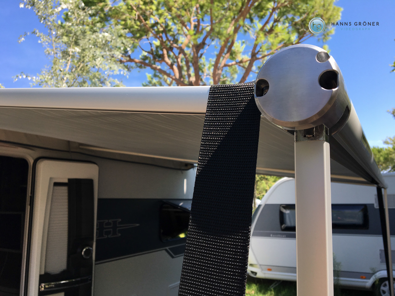 Sicherung der Markise mit einem Sturmband