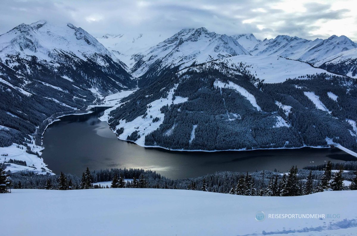 Zillertal am 16.12.17 Königsleiten - Blick auf den Speichersee Durlassboden