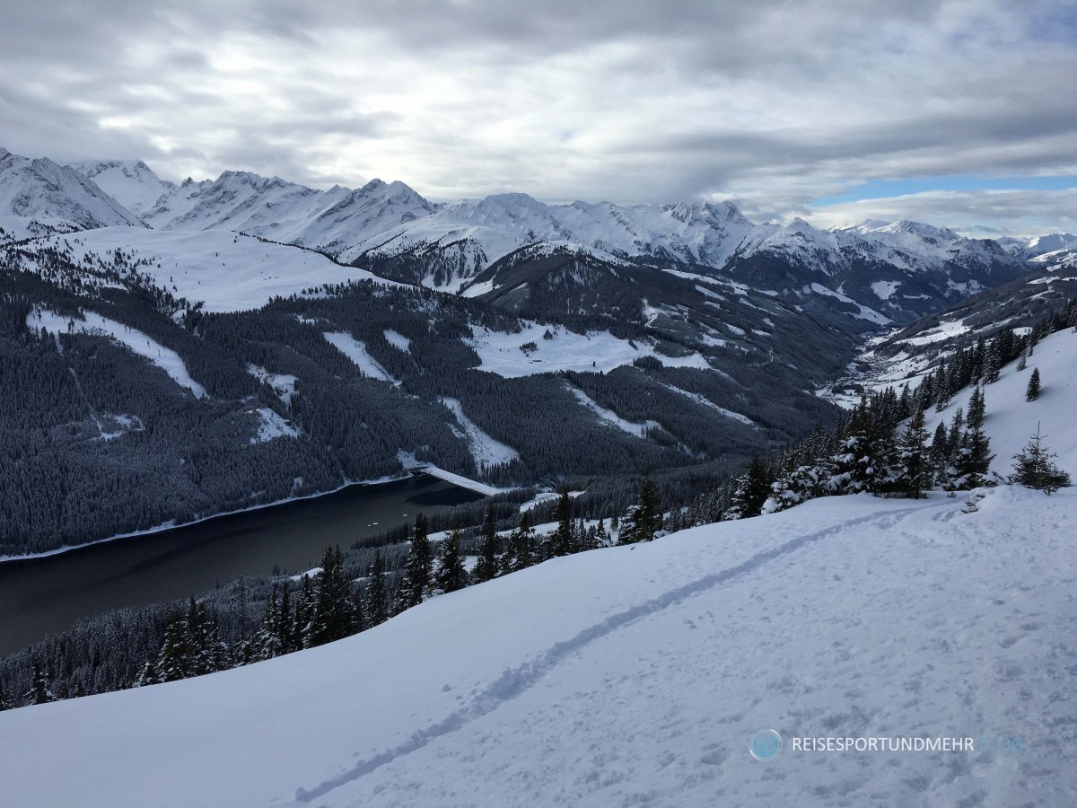 Zillertal am 16.12.17 Königsleiten - Blick auf den Speichersee Durlassboden