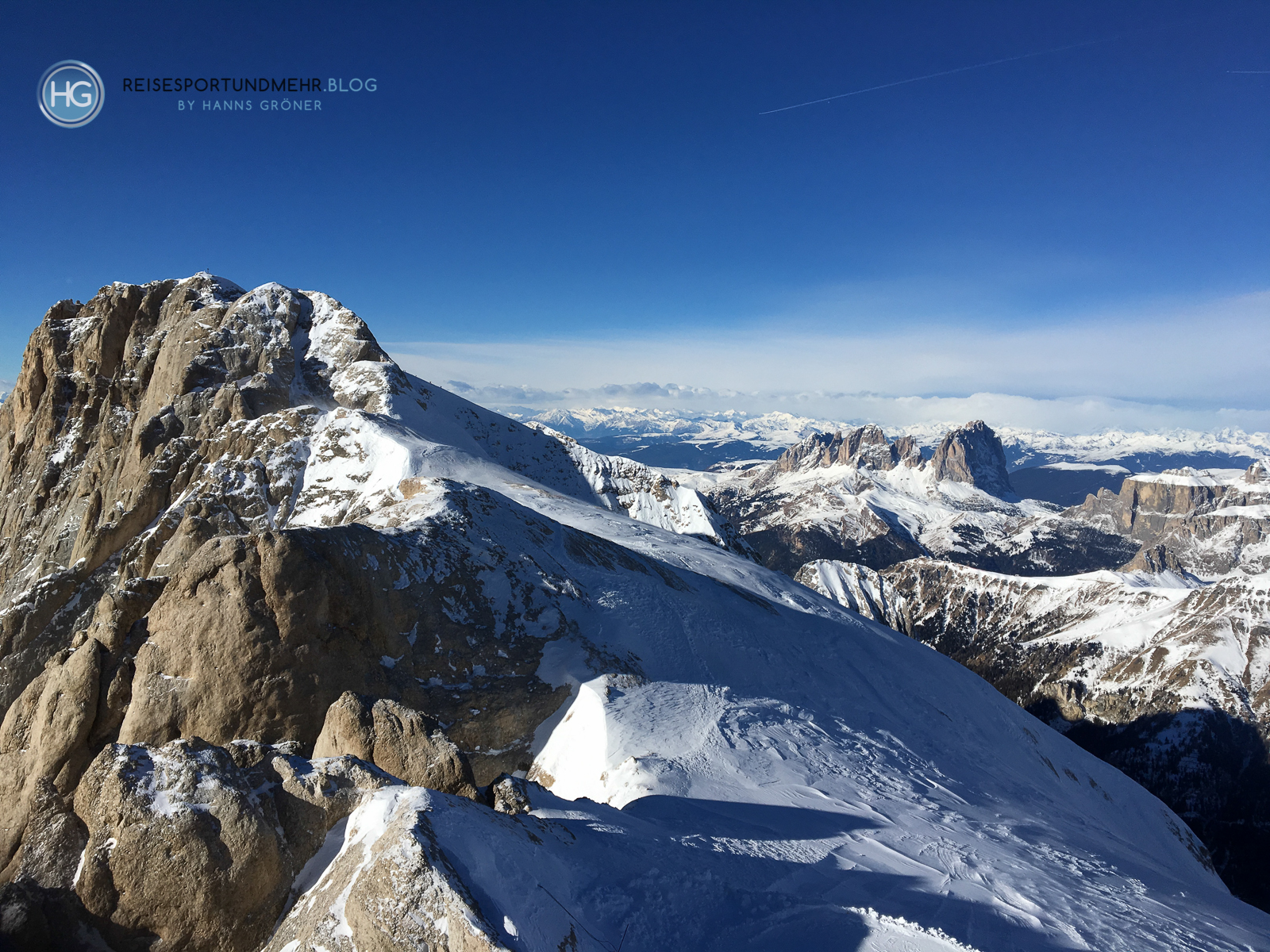 Südtirol Dezember 2018 - Marmolada mit Langkofel im Hintergrund (Foto: Hanns Gröner)