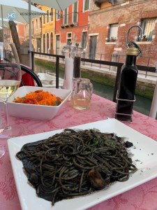 Venedig 2019 - Restaurant Messner - Spaghetti nero di seppia (Foto: Hanns Gröner)