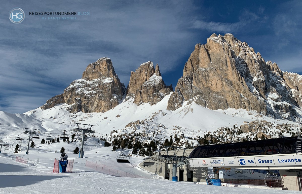 Startpunkt kurz vor der Passhöhe des Sellajochs - im Hintergrund der Langkofel im Dezember 2019 (Foto: Hanns Gröner)