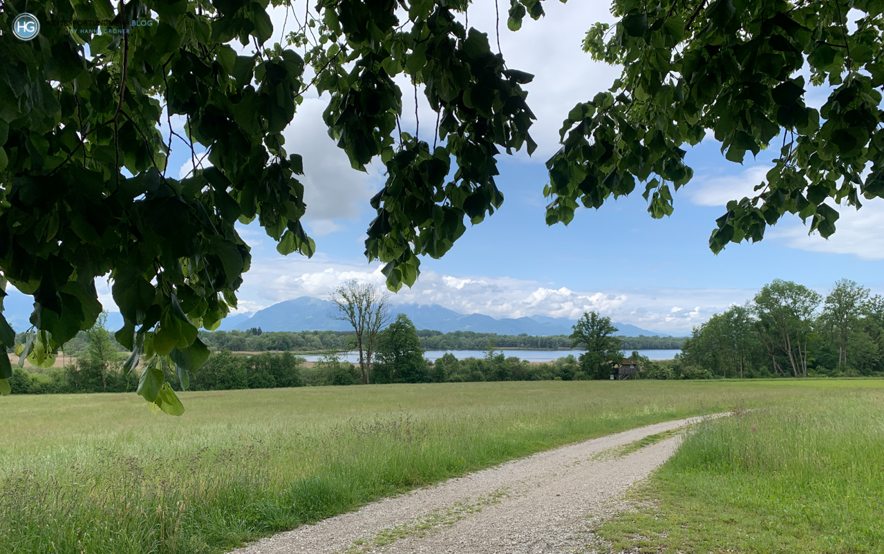 Mit dem Crossbike um den Chiemsee im Mai 2020 (Foto: Hanns Gröner)