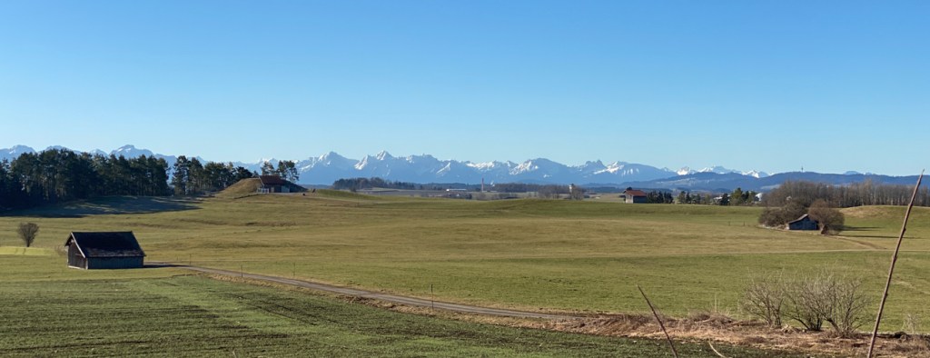 Blick auf die Alpen Richtung Füssen (Foto: Hanns Gröner)