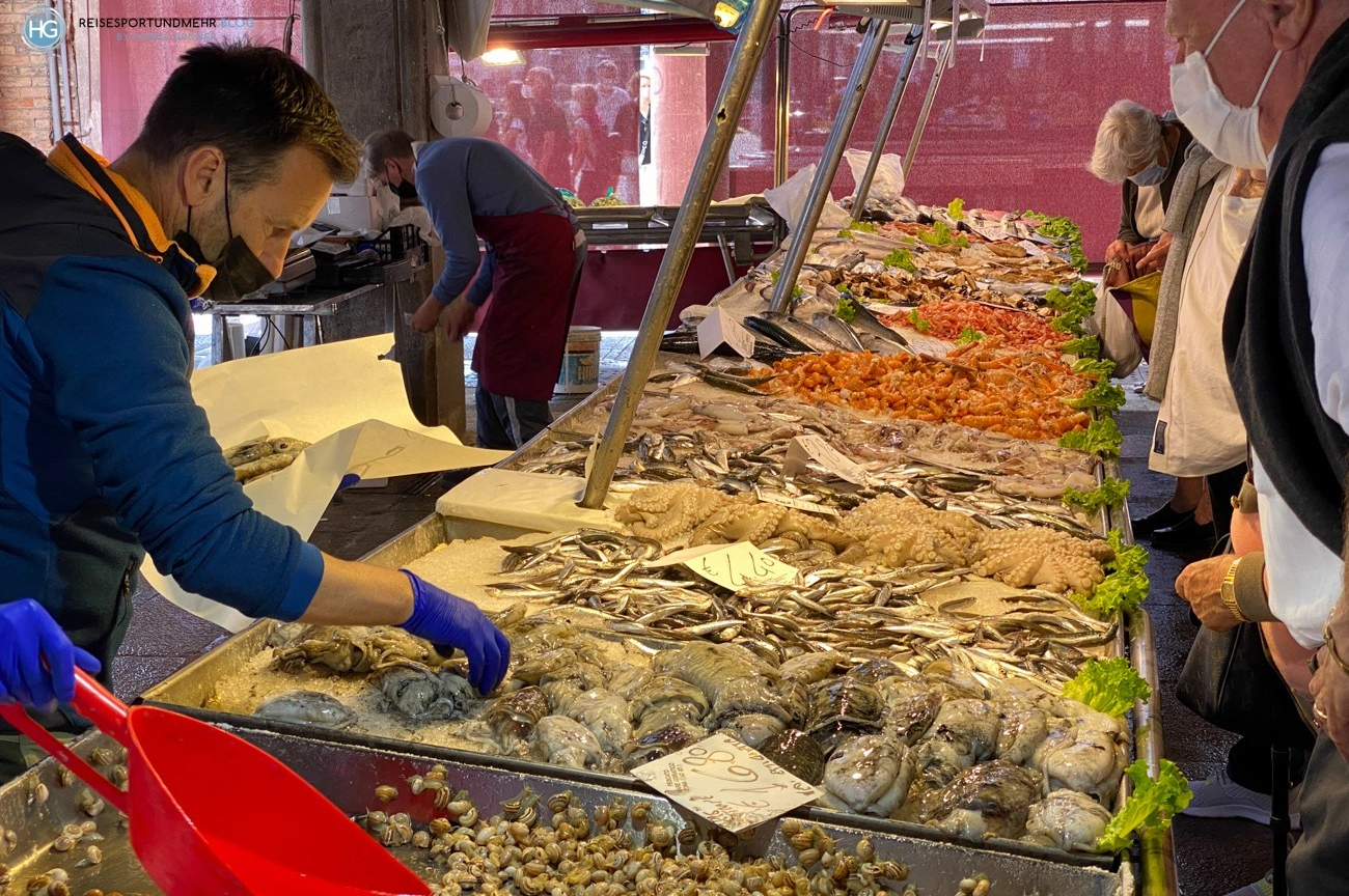 Venedig 2021 - Fischmarkt Rialto (Foto: Hanns Gröner)