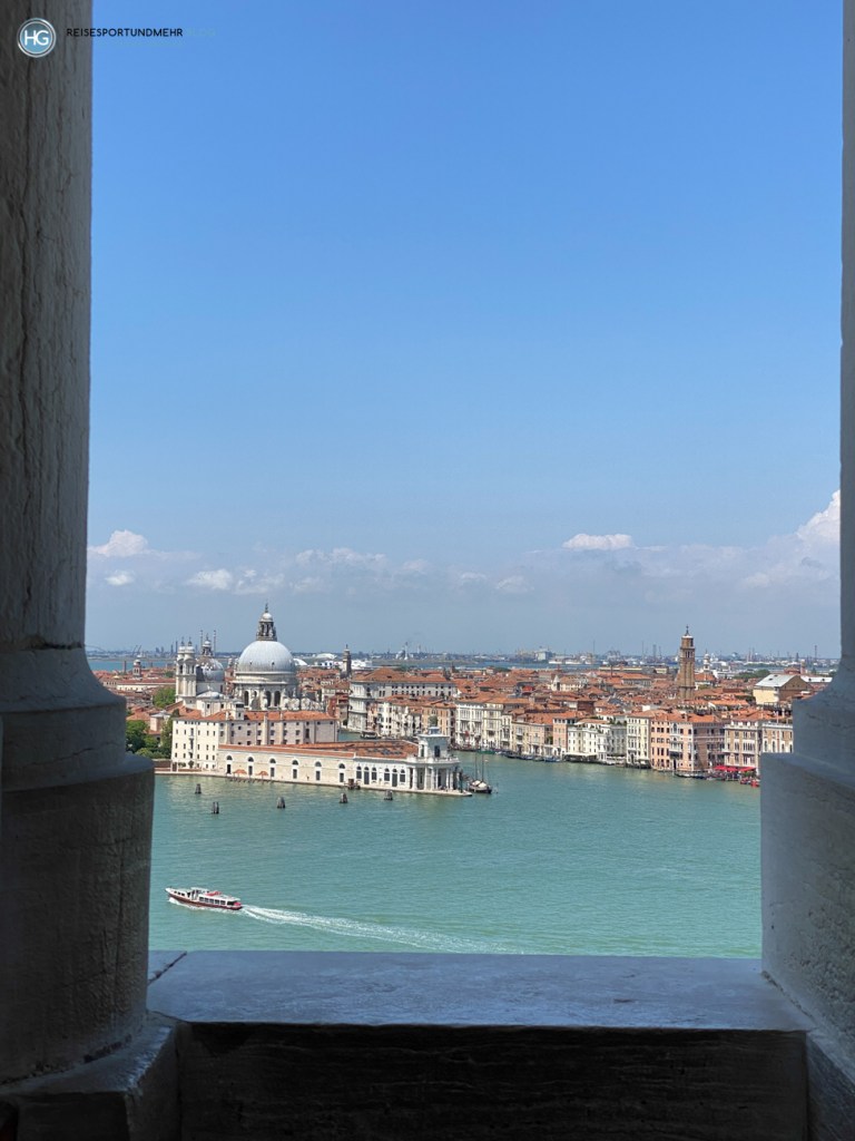 Venedig Pfingsten 2021 - wunderbare Aussicht vom Glockenturm San Giorgio Richtung Santa Maria della Salute (Foto: Hanns Gröner)