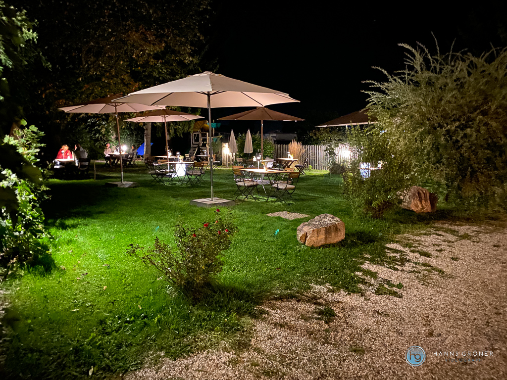 Rückfahrt von Kiskörös 2021 - Dorfheuriger Unterschwarza (Foto: Hanns Gröner)