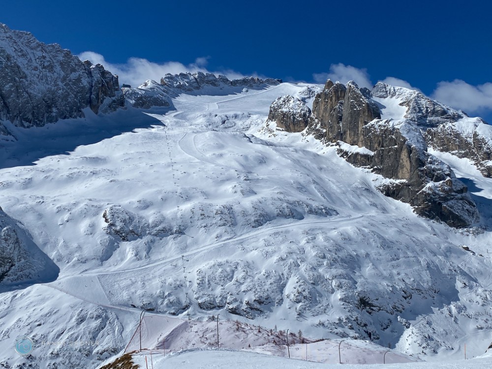 Dolomiten - zwischen Arabba und Marmolada im April 2022 (Foto: Hanns Gröner)