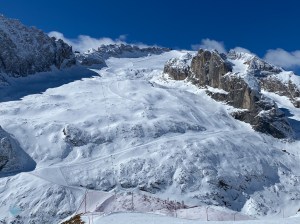 Dolomiten - zwischen Arabba und Marmolada im April 2022 (Foto: Hanns Gröner)