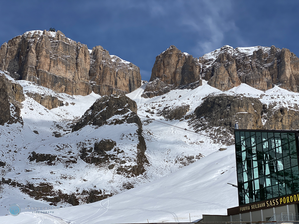 Skifahren in den Dolomiten im April 2022 - Pordoi (Foto: Hanns Gröner)