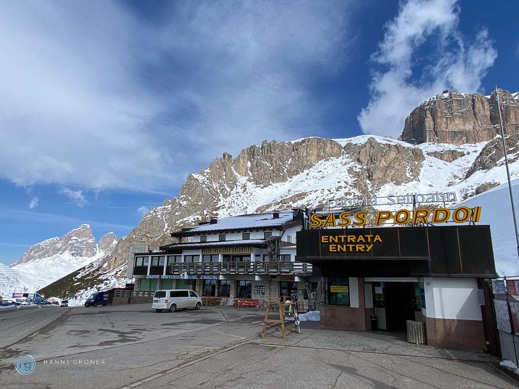 Skifahren in den Dolomiten im April 2022 - Pordoi (Foto: Hanns Gröner)