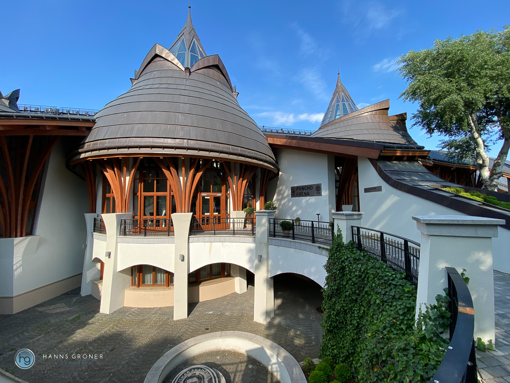 Puskas Akademie und Pancho Arena in Felcsut 2021 (Foto: Hanns Gröner)