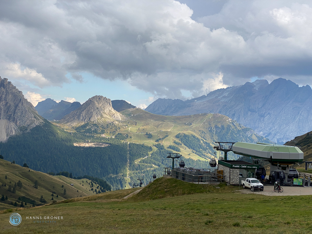 Blick auf das Belvedere und Marmolada (Foto: Hanns Gröner)
