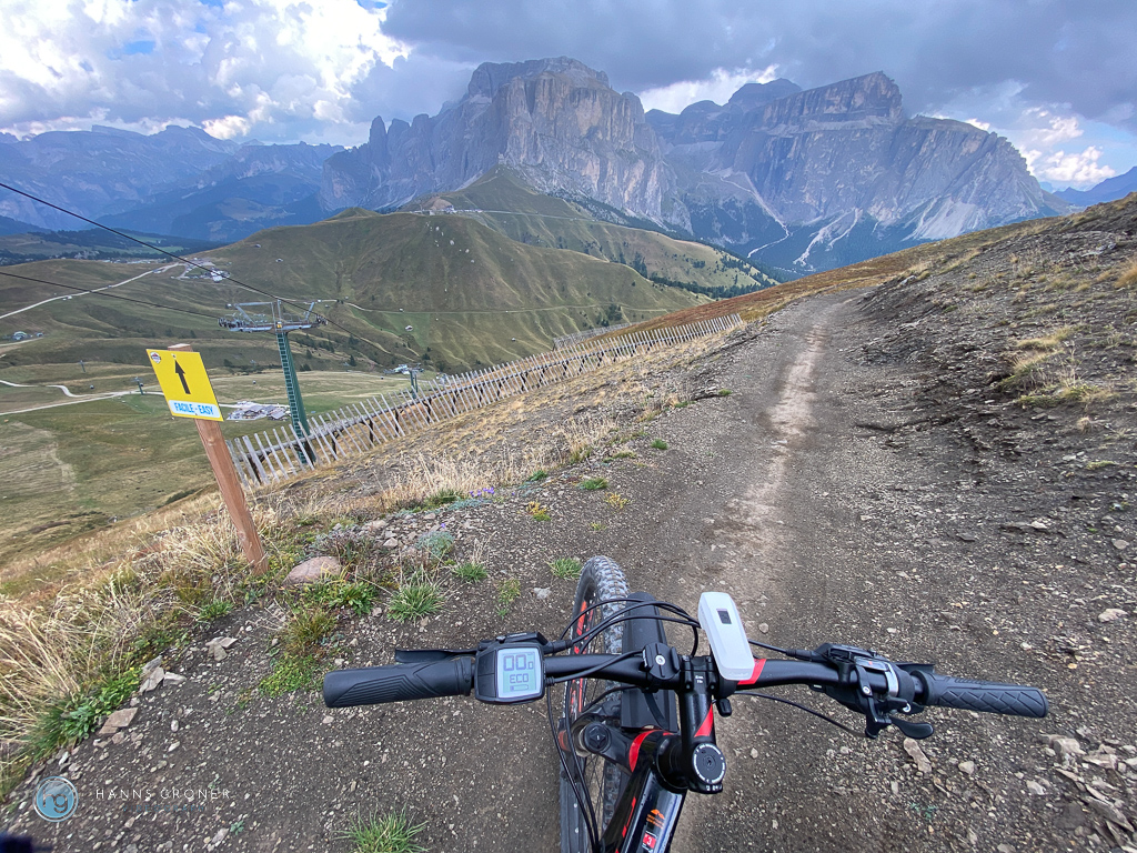 Blick auf Sellagruppe vom Col Rodella (Foto: Hanns Gröner)