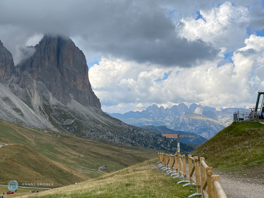 Bergstation Col Rodella und Langkofel (Foto: Hanns Gröner)