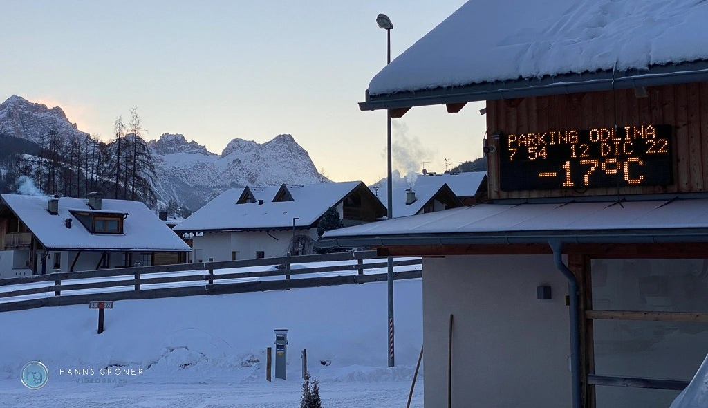 Wintercamping & Sella Ronda - Dolomiten Dezember 2022. Waschhaus des gepflegten Stellplatz Odlina in La Villa (Foto: Hanns Gröner)