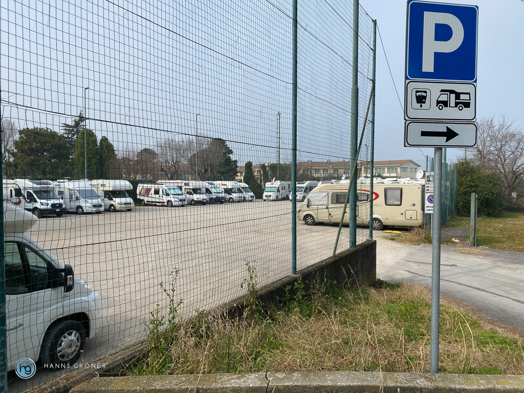 Sirmione 2023 Camper Stellplatz nahe Piazza John Lennon (Foto: Hanns Gröner)