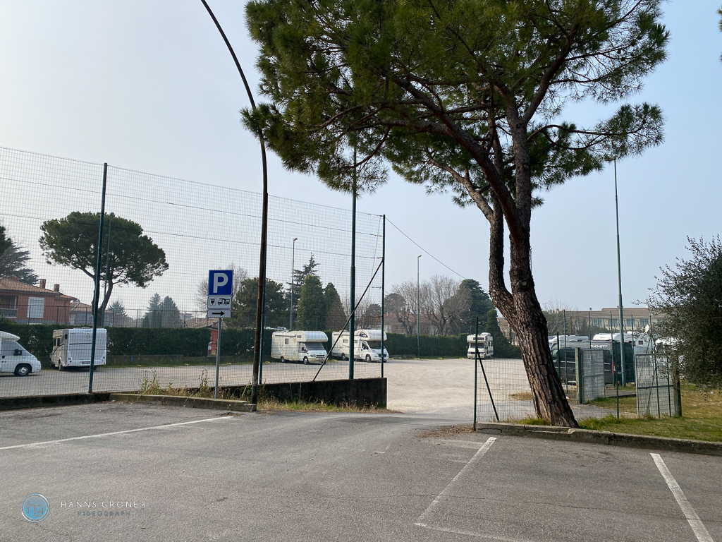 Sirmione 2023 Camper Stellplatz nahe Piazza John Lennon (Foto: Hanns Gröner)