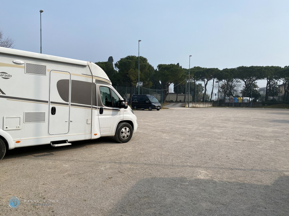 Sirmione 2023 Camper Stellplatz nahe Piazza John Lennon (Foto: Hanns Gröner)