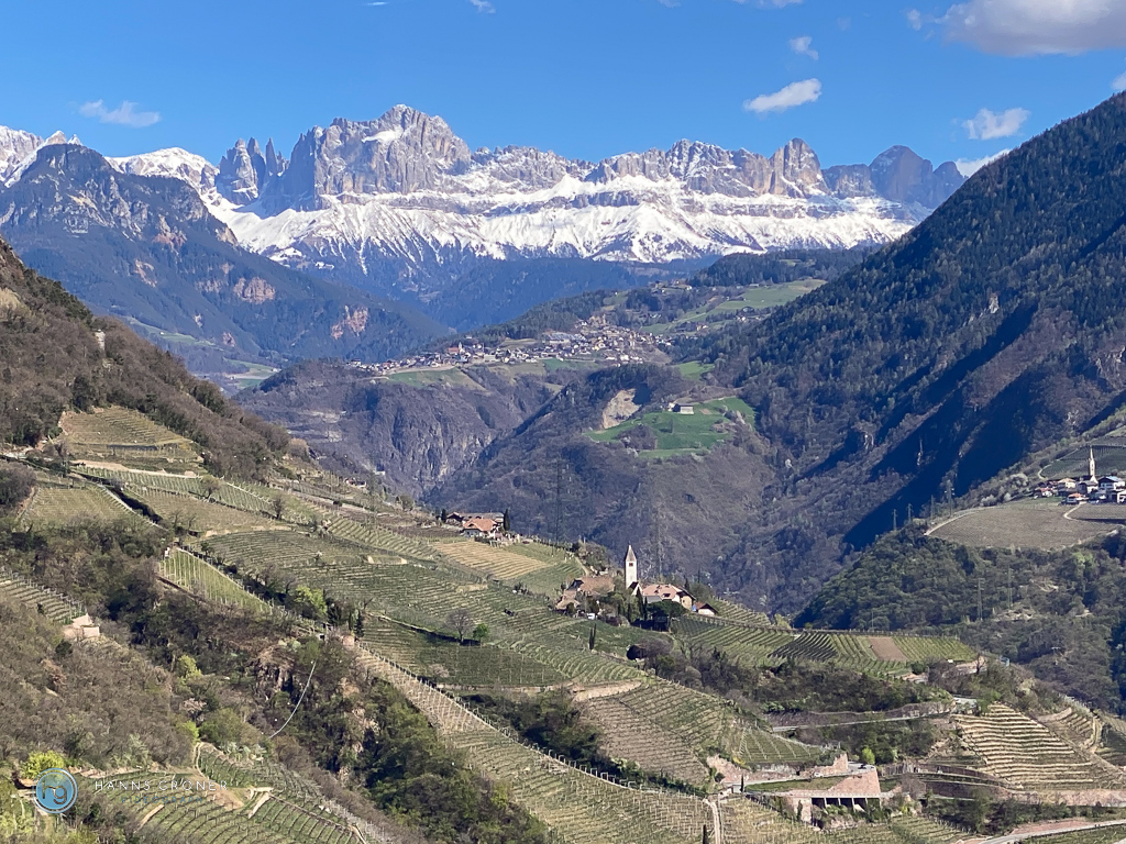 Blick auf den Rosengarten im April 2023 (Foto: Hanns Gröner)