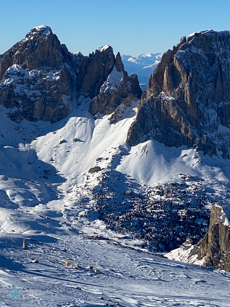 Dolomiten im Januar 2024 - Pordoi (Foto: Hanns Gröner)